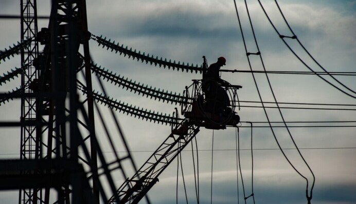 В Киеве и областях увеличат отключения света 24 июня