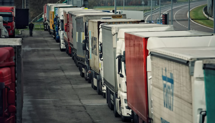 Всі українські вантажівки зобов'язали залишити ЄС до 10 липня - яка причина