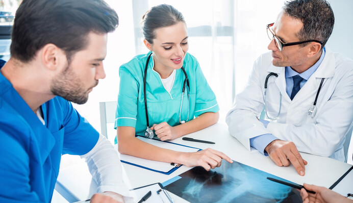 Студенти мають право на безплатну медичну допомогу: як отримати