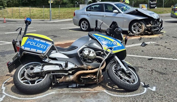 В Германии кортеж Орбана попал в аварию, один полицейский погиб