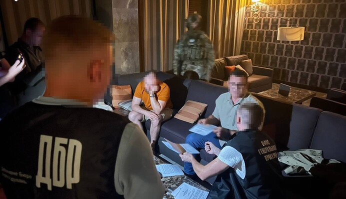 До Тищенка ДБР прийшло з підозрою та обшуком