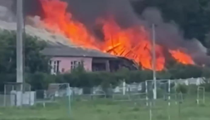 В Белгороде дрон уничтожил военную базу, которую россияне разместили в здании школы