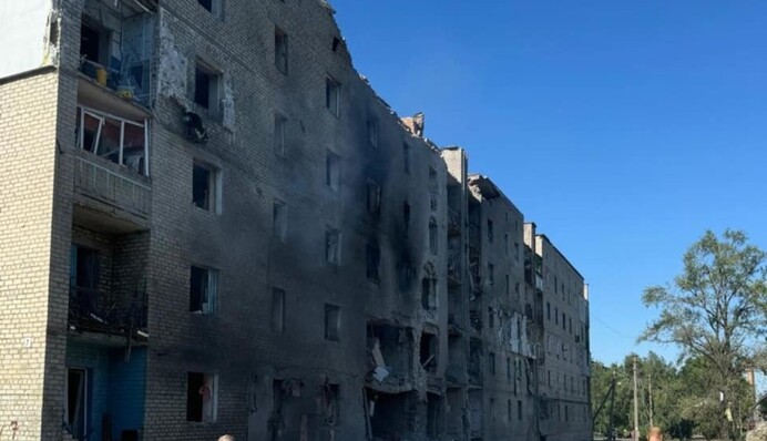 Оккупанты нанесли удар по Торецку и сбросили авиабомбу на Селидово