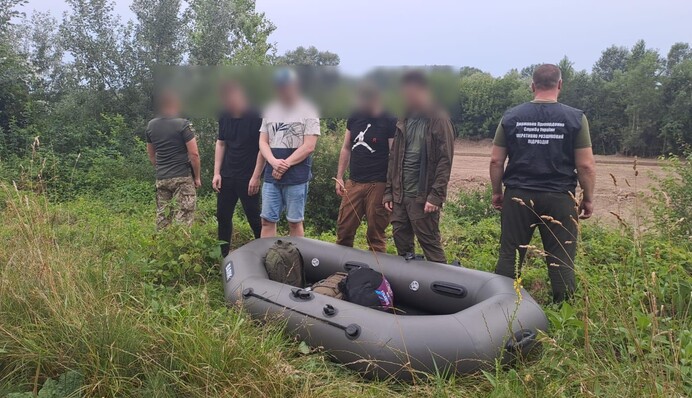 Пограничники задержали две группы уклонистов, которые хотели преодолеть Тису