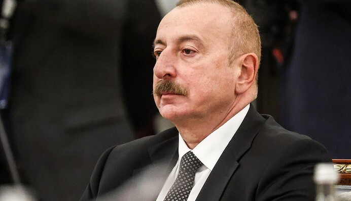 В Азербайджані президент розпустив парламент