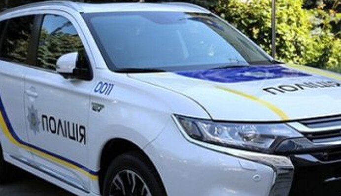 На Сумщині росіяни влучили дроном в поліцейське авто