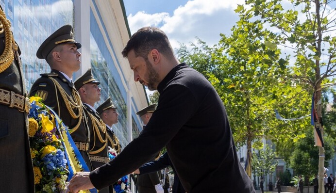 Володимир Зеленський та президентка Словенії Пірц Мусар вшанували памʼять загиблих українських захисників