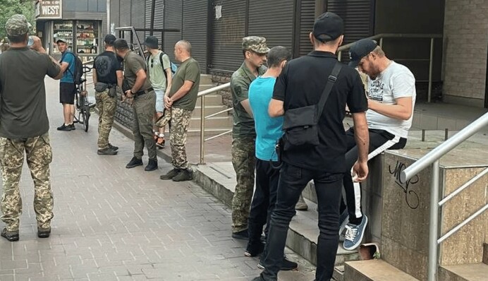 За необновление данных военнообязанных будут штрафовать только в одном случае