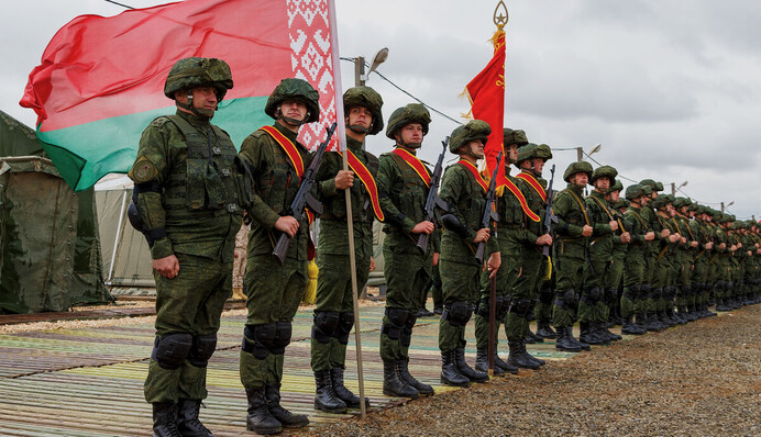 Військові керманичі Білорусі заявили, що Україна втягує їх країну у війну