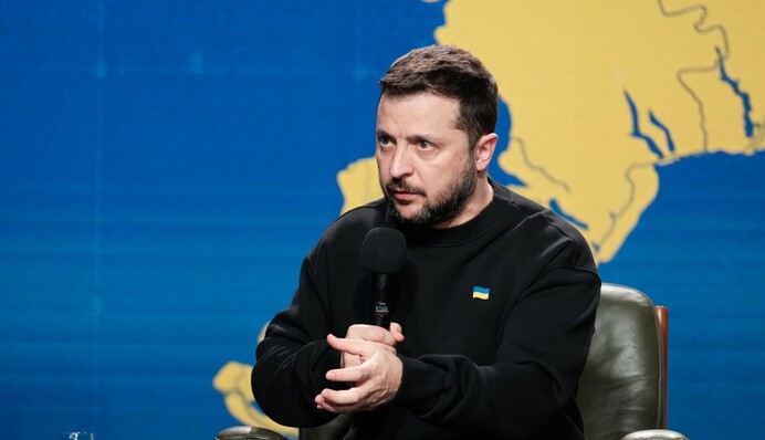 Зеленский рассказал о поисках еще нескольких человек после российского удара в Днепре