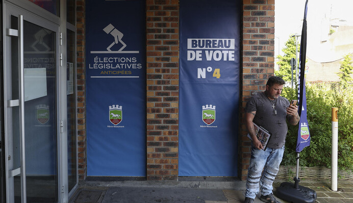 Во Франции стартовали парламентские выборы