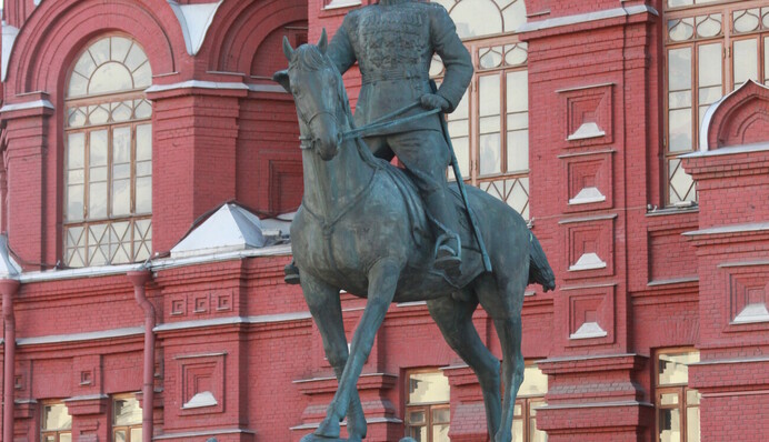 У Росії розкрили таємницю напису ГУР на пам’ятнику Жукову в Москві