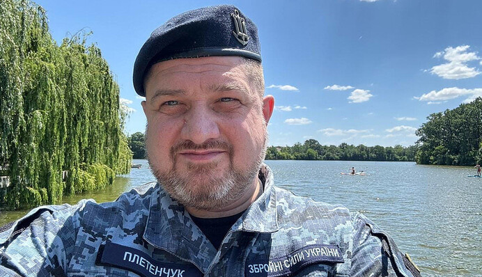 Їдьте геть: ВМС України звернулось до російських туристів у Криму