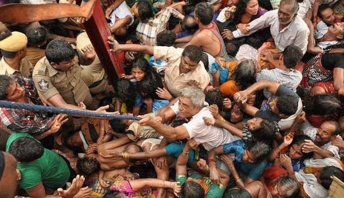 Десятки людей загинули у тисняві під час релігійного заходу в Індії