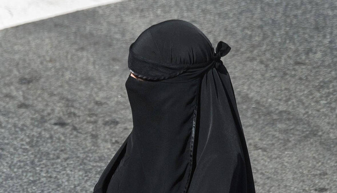 У РФ в історії із забороною мусульманського головного убору новий поворот