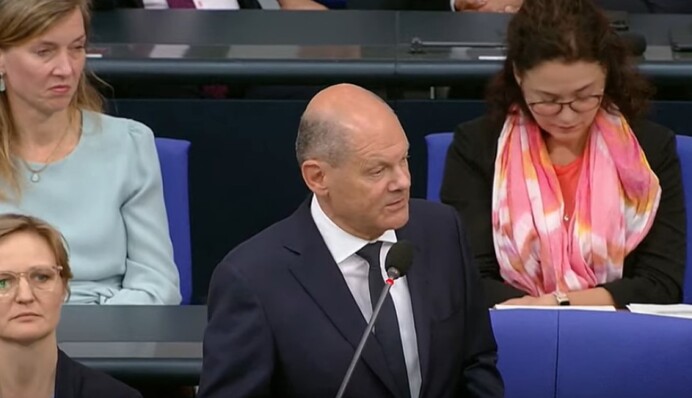 Шольц раскритиковал предложение Орбана/Путина о перемирии