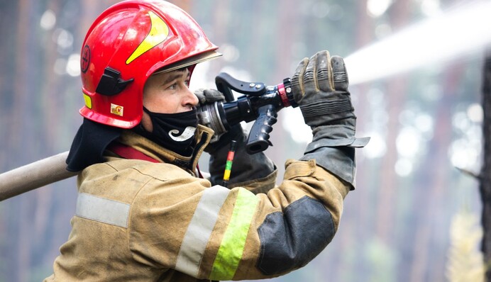 В Киеве на Подоле произошел большой пожар