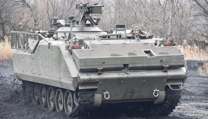 З’явилося відео прориву українських бійців на броньовику під смертоносним вогнем