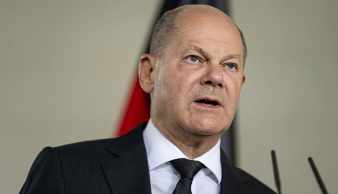 Штаб партии Шольца обстреляли