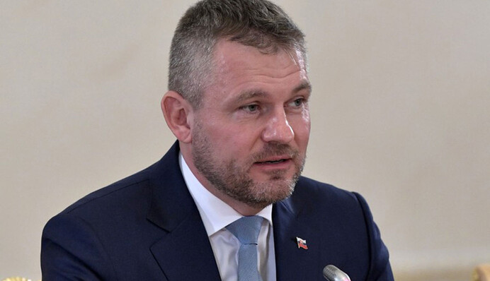 Президент Словаччини виступив проти відправки військ в Україну