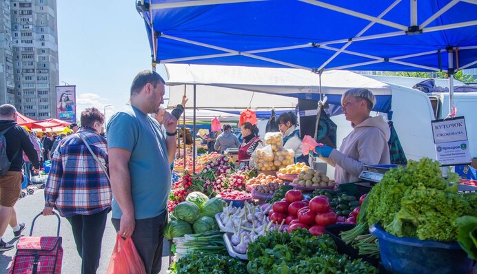 У Києві на ярмарках заборонили продавати низку продуктів: у чому причина