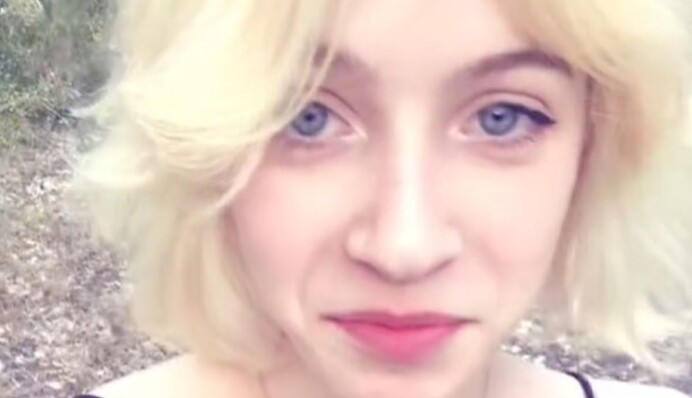 Блогершу, станцевавшую под русский рэп возле мемориала Небесной Сотни, разыскали