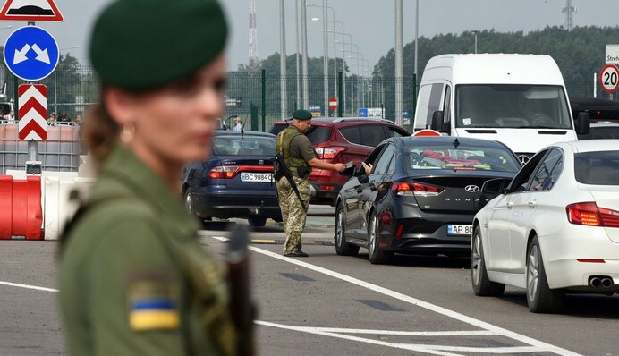 Кому з українців відмовлятимуть в перетині кордону з 17 липня: роз’яснення ДПСУ
