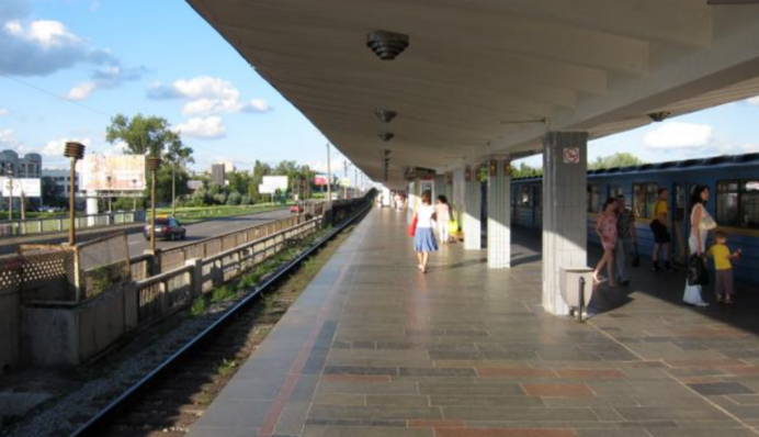 Киевское метро решили осмотреть после российского удара