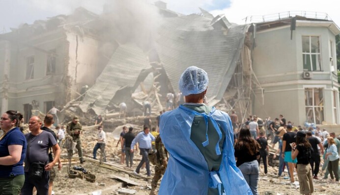 У Києві ворожа ракета вбила 10-річного каратиста, його маму і сестру