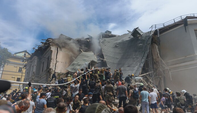 В Киеве возросло число жертв из-за ракетной атаки РФ: обновленные данные