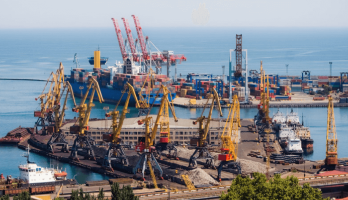Удар по портовій інфраструктурі Одещини: двоє людей загинули