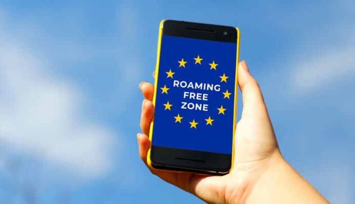 Біженцям з України продовжили безкоштовний роумінг у ЄС