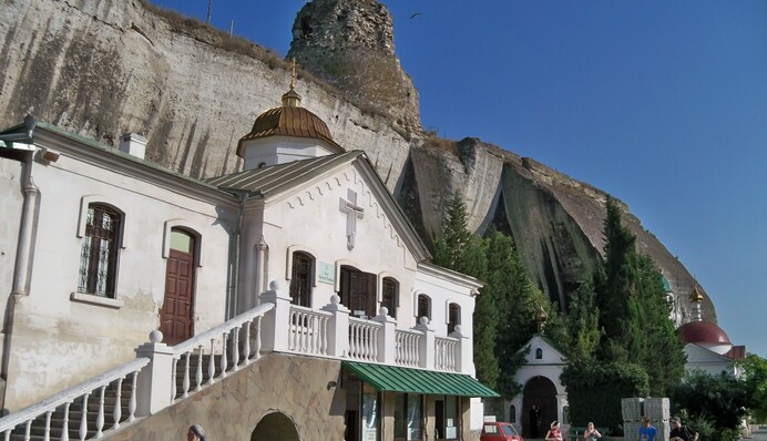 Знамение? В Крыму упала установленная оккупантами колонна с крестом