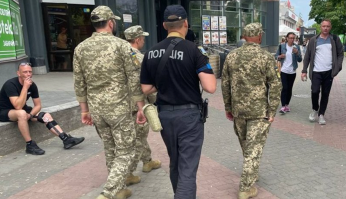 Сотрудники ТЦК похитили слепого инвалида и устроили ему 