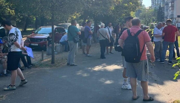 Очереди с 7 утра: что происходит возле ТЦК в Киеве