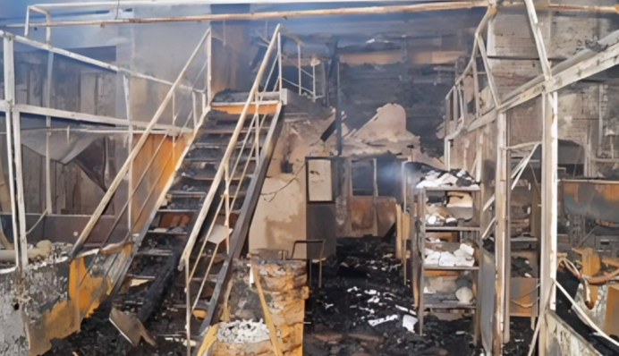 Россияне показали последствия пожара на заводе в Курской области