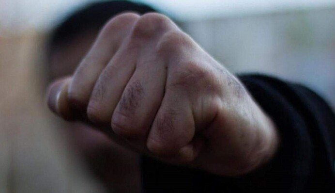 В Одесі чоловік бажав смерті пораненим військовим та кидався на них з кулаками