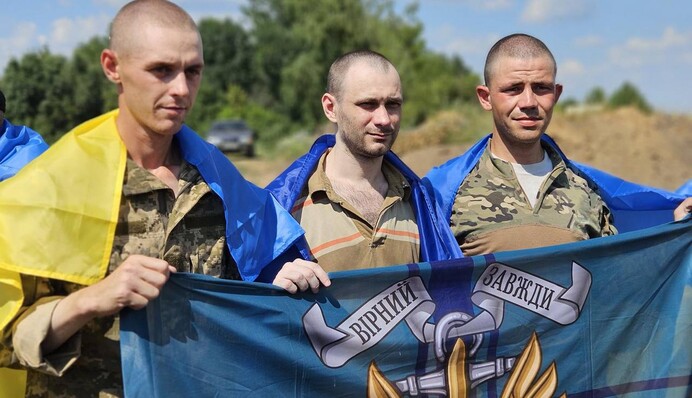 «Бив азовців»: навколо одного з повернених українських полонених стався скандал