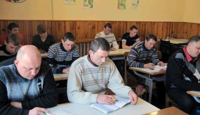 При поступлении в ВУЗы стали требовать военно-учетный документ