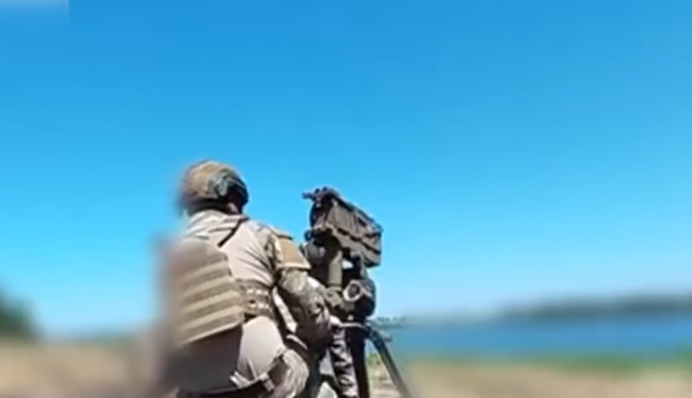 Морпіхи із захопленого російського 