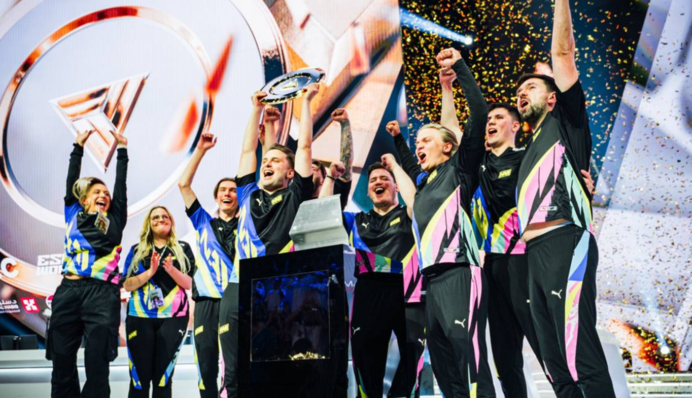 Украинская киберкоманда NaVi выиграла турнир Esports World Cup