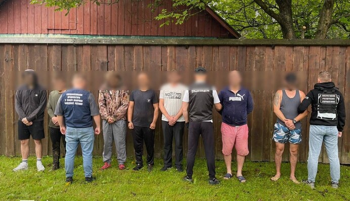 Местные брали по $8000: пограничники разоблачили канал переправки уклонистов в Румынию