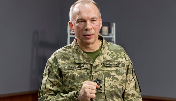 Сирський звернувся до чоловіків-українців за кордоном — що потім розкажете своїм дітям?