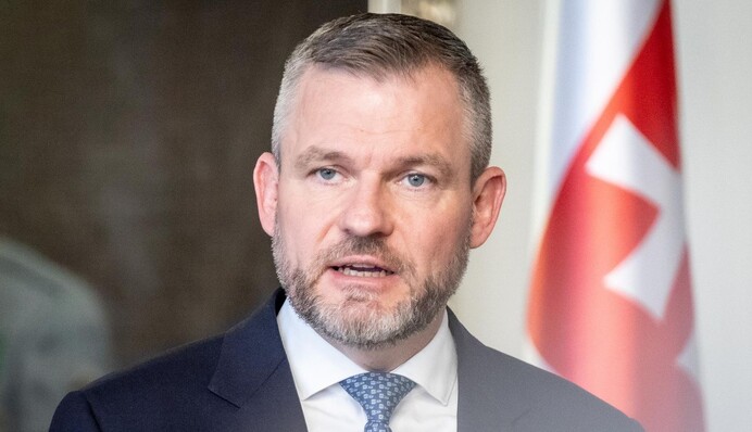 Заборона на транзит нафти з РФ: президент Словаччини пригрозив Україні 