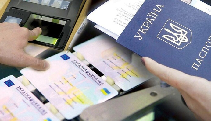 За границей можно снова получить паспорт и удостоверение водителя: известно единственное условие