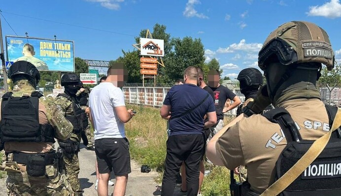 У Києві затримали диверсантів, які підпалювали енергооб'єкти та авто військових