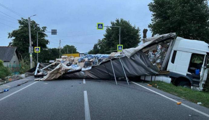 На дорозі Львів-Тернопіль сталась жахлива автотроща