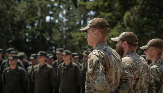 "Темпы мобилизации выросли": Лазуткин о влиянии нового мобилизационного закона