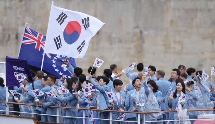 Южнокорейские пловцы покинули Олимпийский поселок в знак протеста против некомфортного транспорта