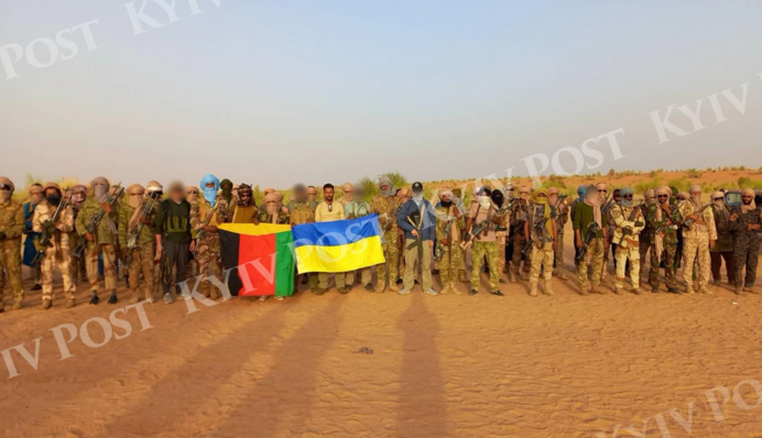 З’явилося фото ліквідаторів "вагнерівців" з прапором України